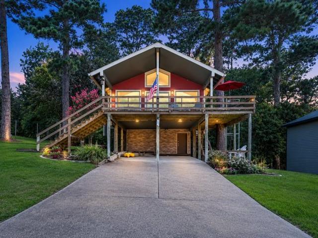 House for sale in Oakhurst, Texas