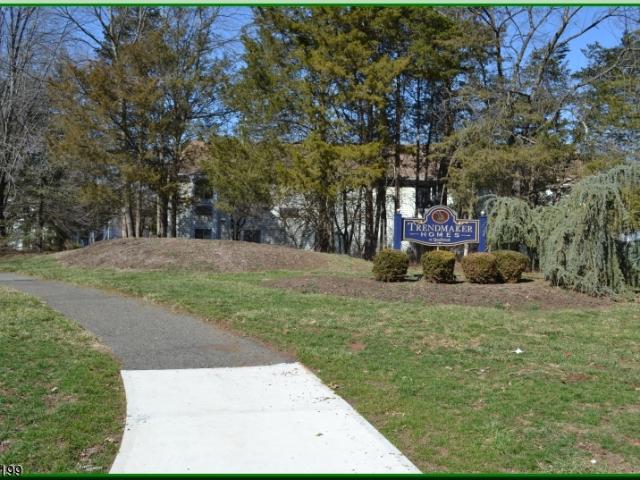 Condo for sale in Kendall Park, New Jersey