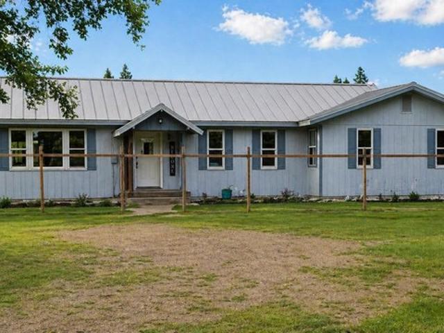 House for sale in Usk, Washington