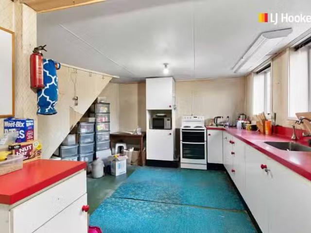 House for sale in Otakou