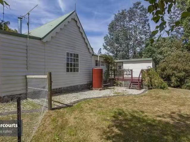 House for rent in Camerons Creek, Victoria