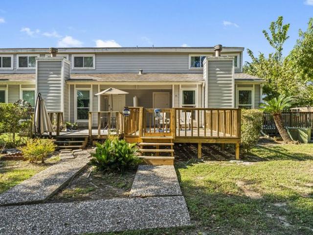 Condo for sale in Friendswood, Texas