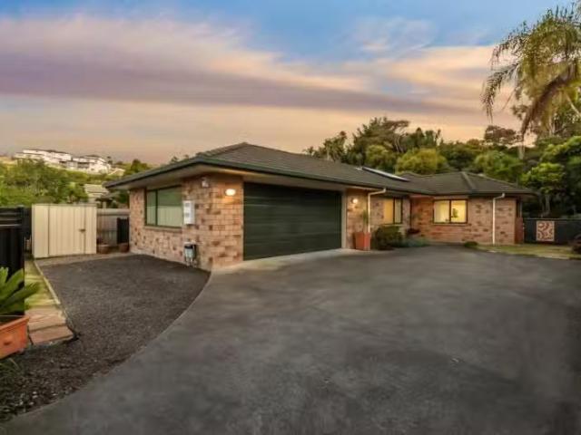 House for sale in Awhitu