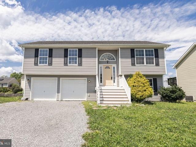 House for sale in Bunker Hill, West Virginia