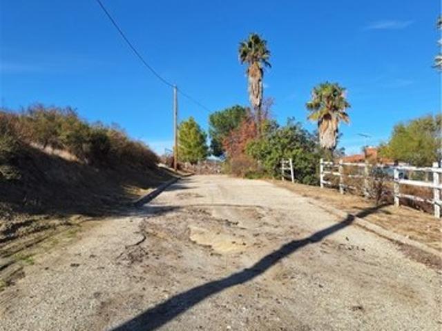 Land for sale in Nuevo, California