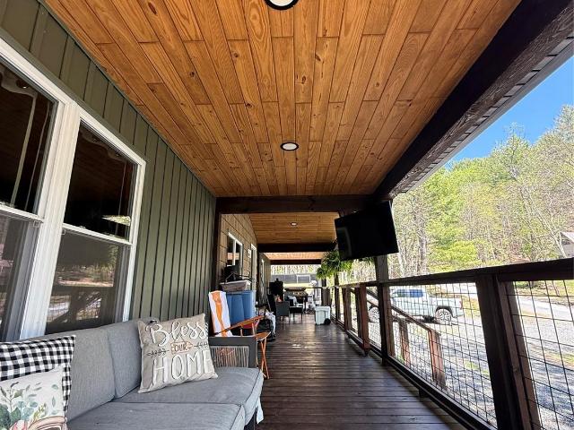 House for sale in Bakersville, North Carolina
