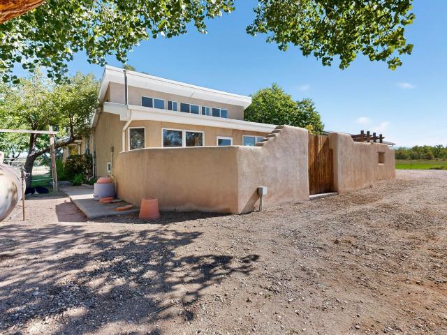 House for sale in Jarales, New Mexico