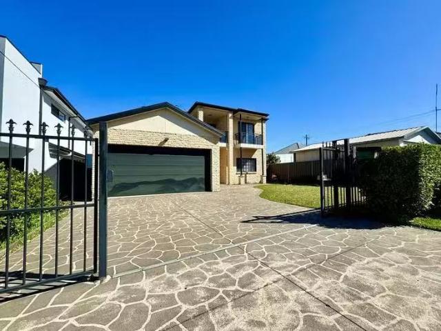 House for rent in Fairfield Heights, New South Wales