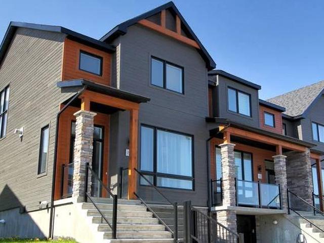 House for sale in Bromont