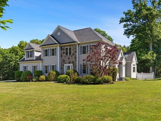 House for sale in Franklin, Massachusetts