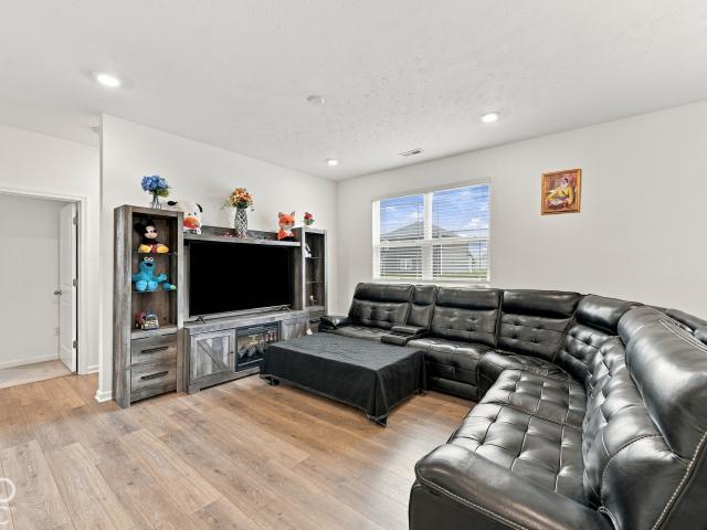 House for sale in Whiteland, Johnson County