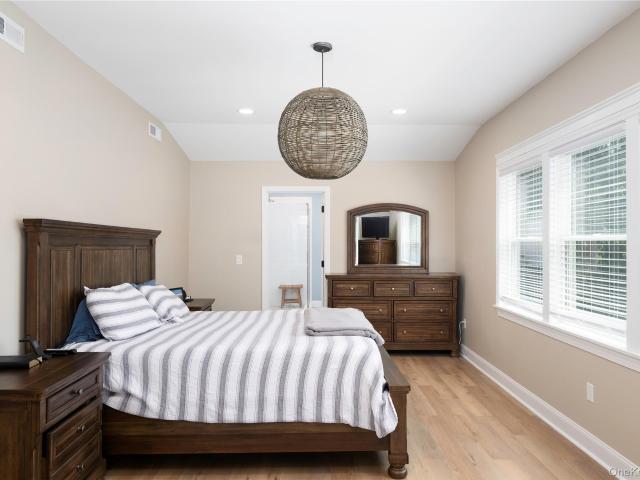 House for sale in Baldwin Place, New York