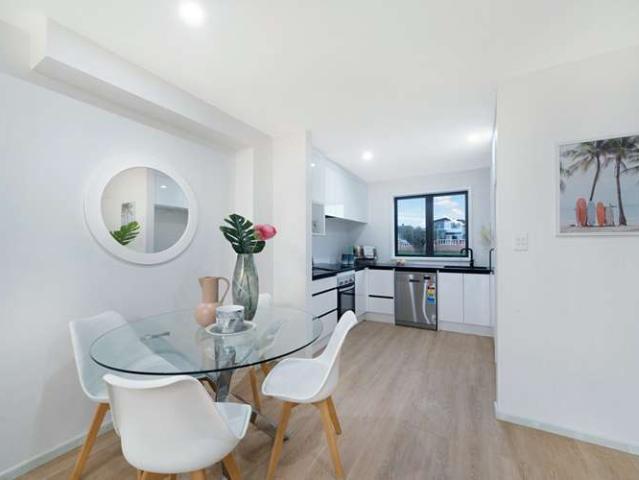 Townhouse for sale in New Lynn