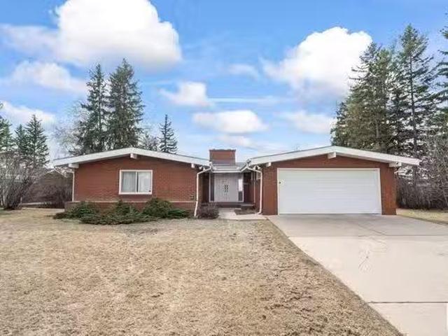 House for sale in Wedgewood, Alberta