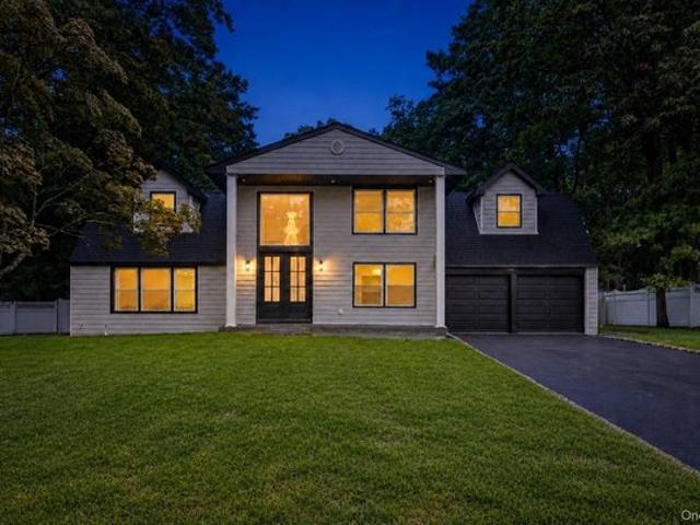 House for sale in Huntington, New York
