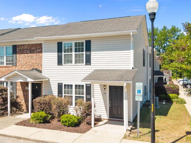 Townhouse for sale in Bunnlevel, North Carolina