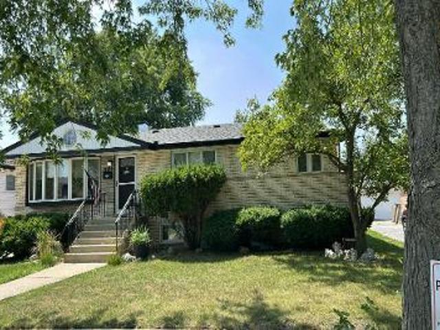 House for sale in Tinley Park, Illinois