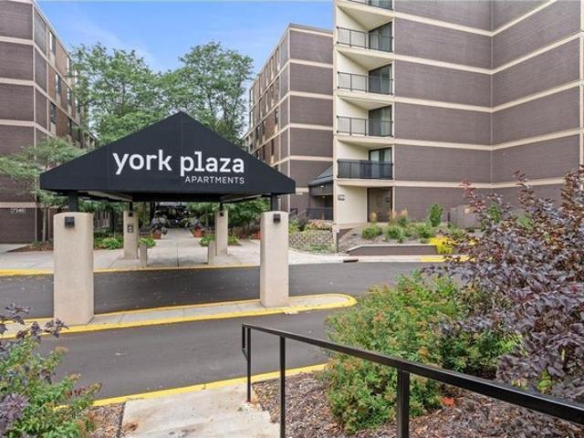Condo for sale in Edina, Hennepin County