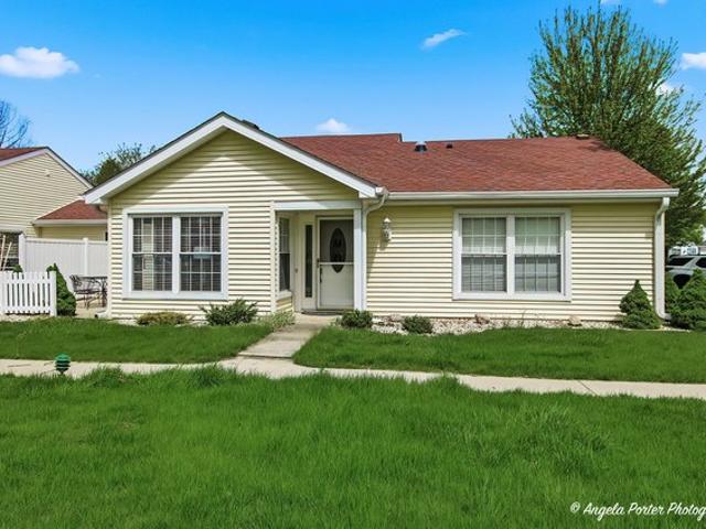 Condo for sale in Fox Lake, Illinois