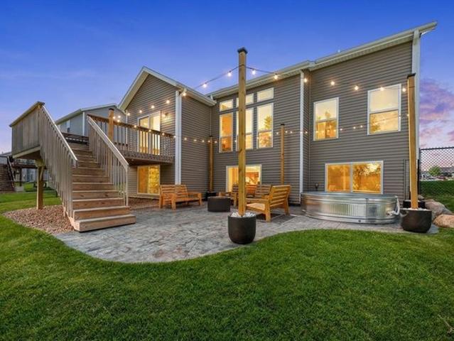 House for sale in Linn, Iowa