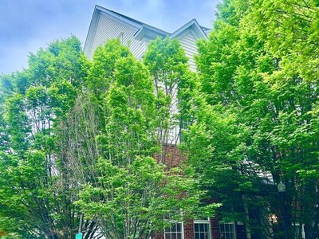 Condo for sale in Virginia