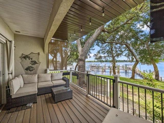 Townhouse for sale in Navarre, Florida
