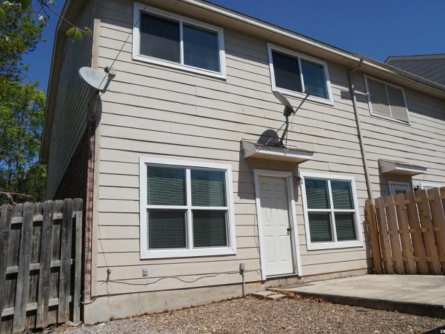 Townhouse for sale in Leesville, Texas