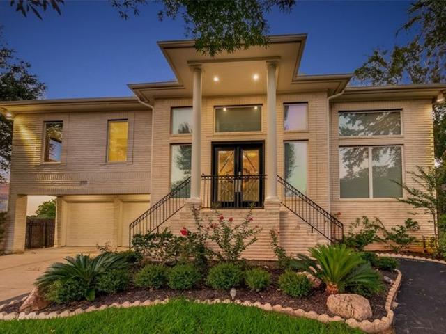 House for sale in Sugar Land, Texas
