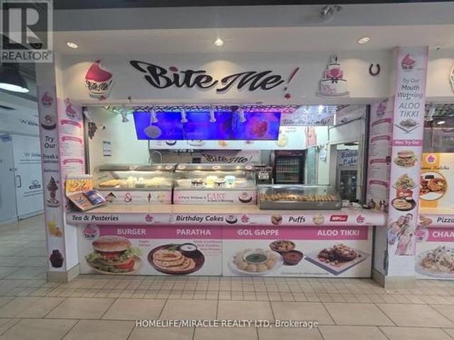 Commercial for rent in Mississauga, Ontario