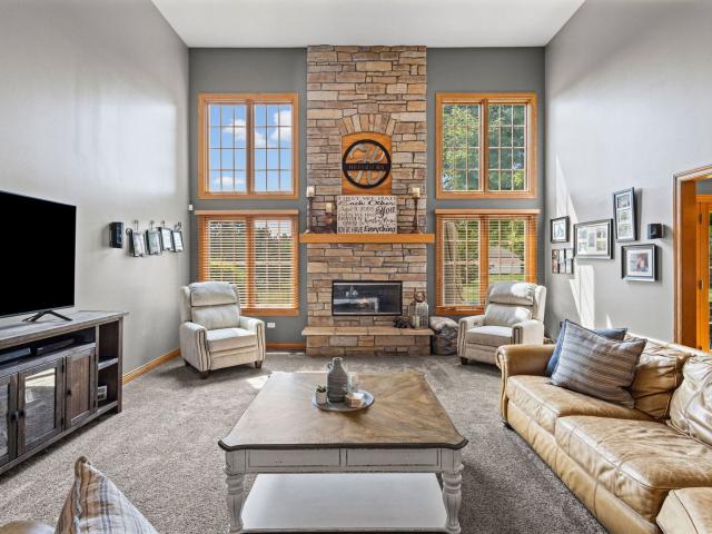House for sale in Mchenry, Illinois