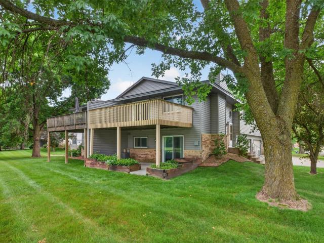 Townhouse for sale in Chanhassen, Minnesota