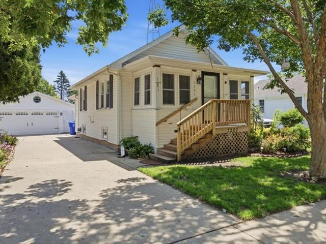 House for sale in Kenosha, Wisconsin