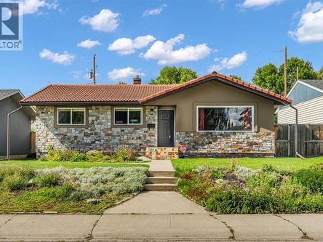 House for sale in Fairview, Calgary