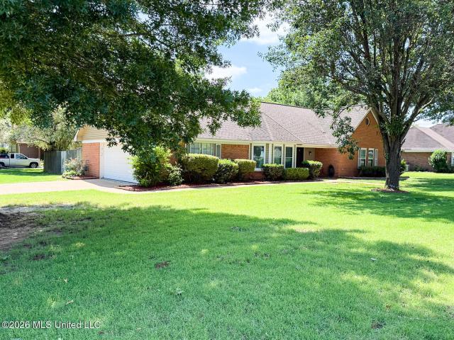 House for sale in Nesbit, Mississippi
