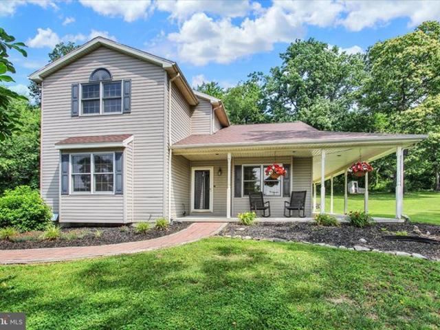 House for sale in Spring Grove, Pennsylvania