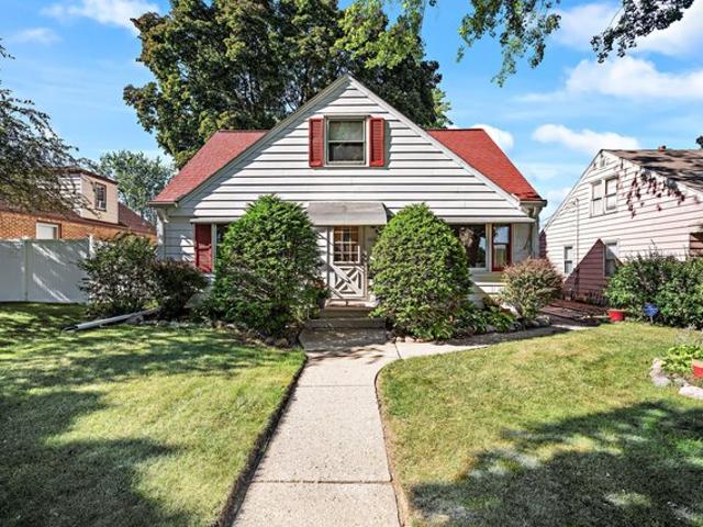 House for sale in Milwaukee, Wisconsin