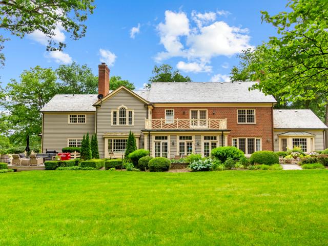 House for sale in Mchenry, Illinois