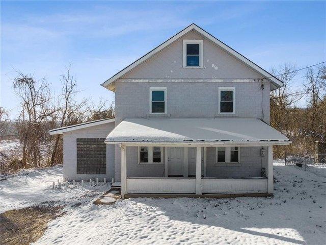 House for sale in Oakdale, Pennsylvania