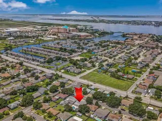 House for sale in Galveston