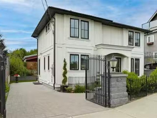 House for sale in Victoria, British Columbia