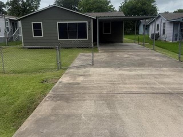 House for sale in Clute, Texas