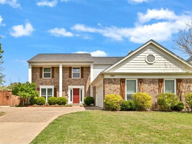 House for sale in Hurst, Texas