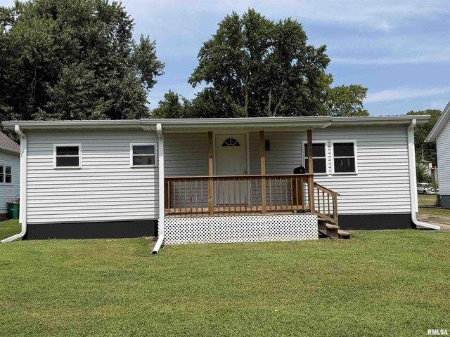 House for sale in Macomb, Illinois