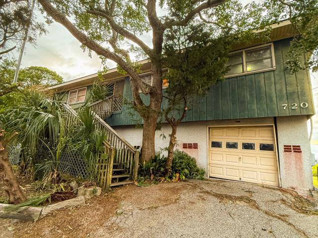 House for sale in Folly Beach, South Carolina