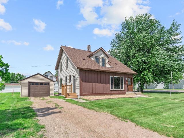 House for sale in Bird Island, Minnesota