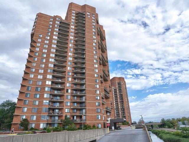 Condo for sale in Hudson, New Jersey