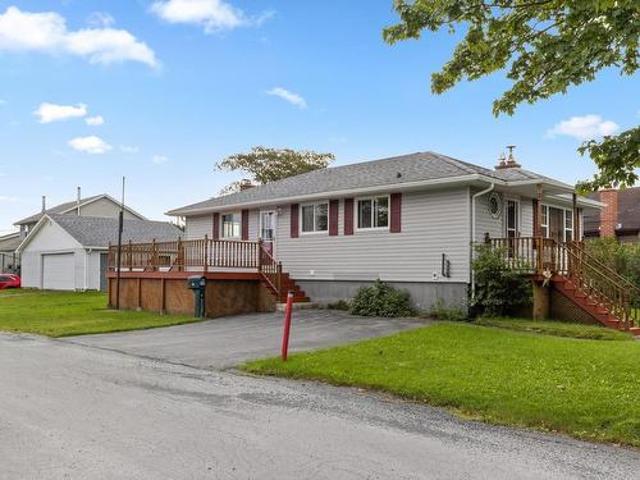 House for sale in Green Acres, Halifax