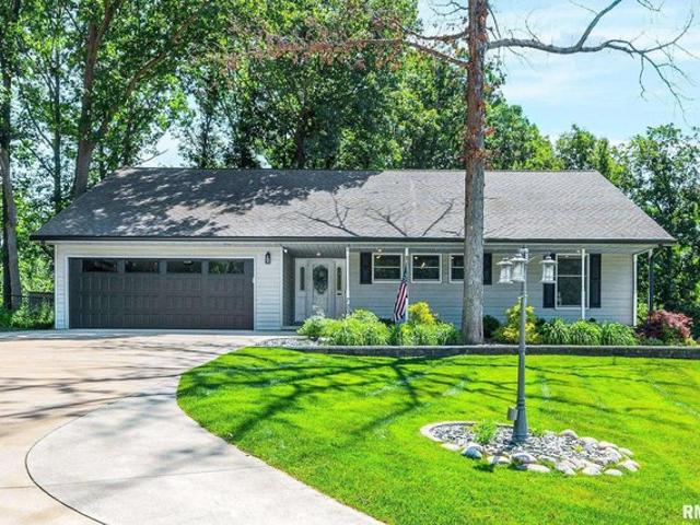 House for sale in East Peoria, Illinois
