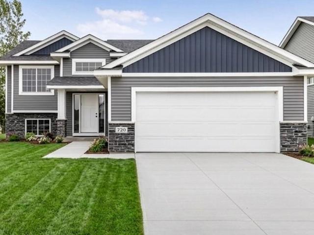 House for sale in Isanti, Minnesota