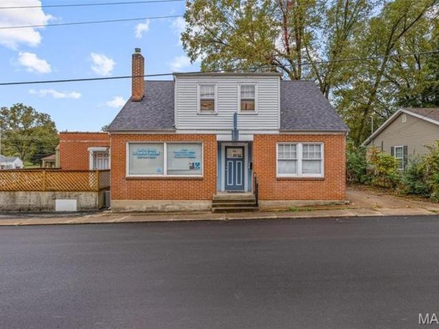 House for sale in Sainte Genevieve, Missouri